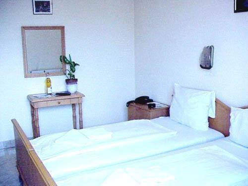 Krisztina Otel Budapeşte Oda fotoğraf